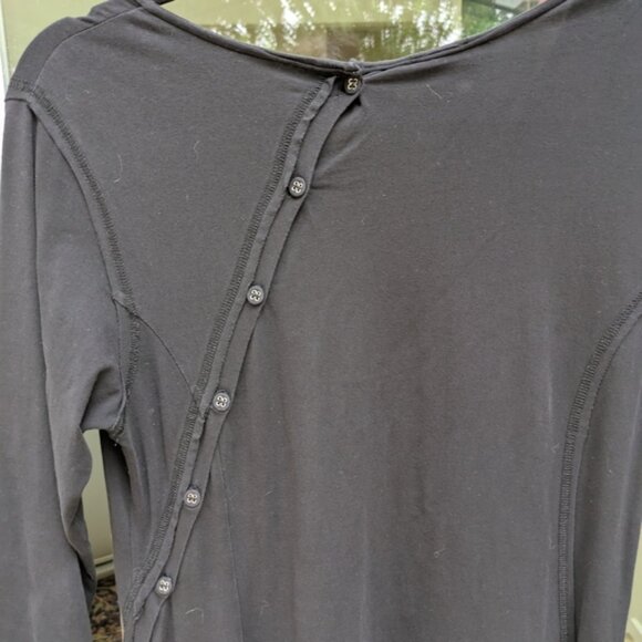 Rundholz Black A-Line Dress with 3/4 Sleeves and Crew Neck - Picture 10 of 13